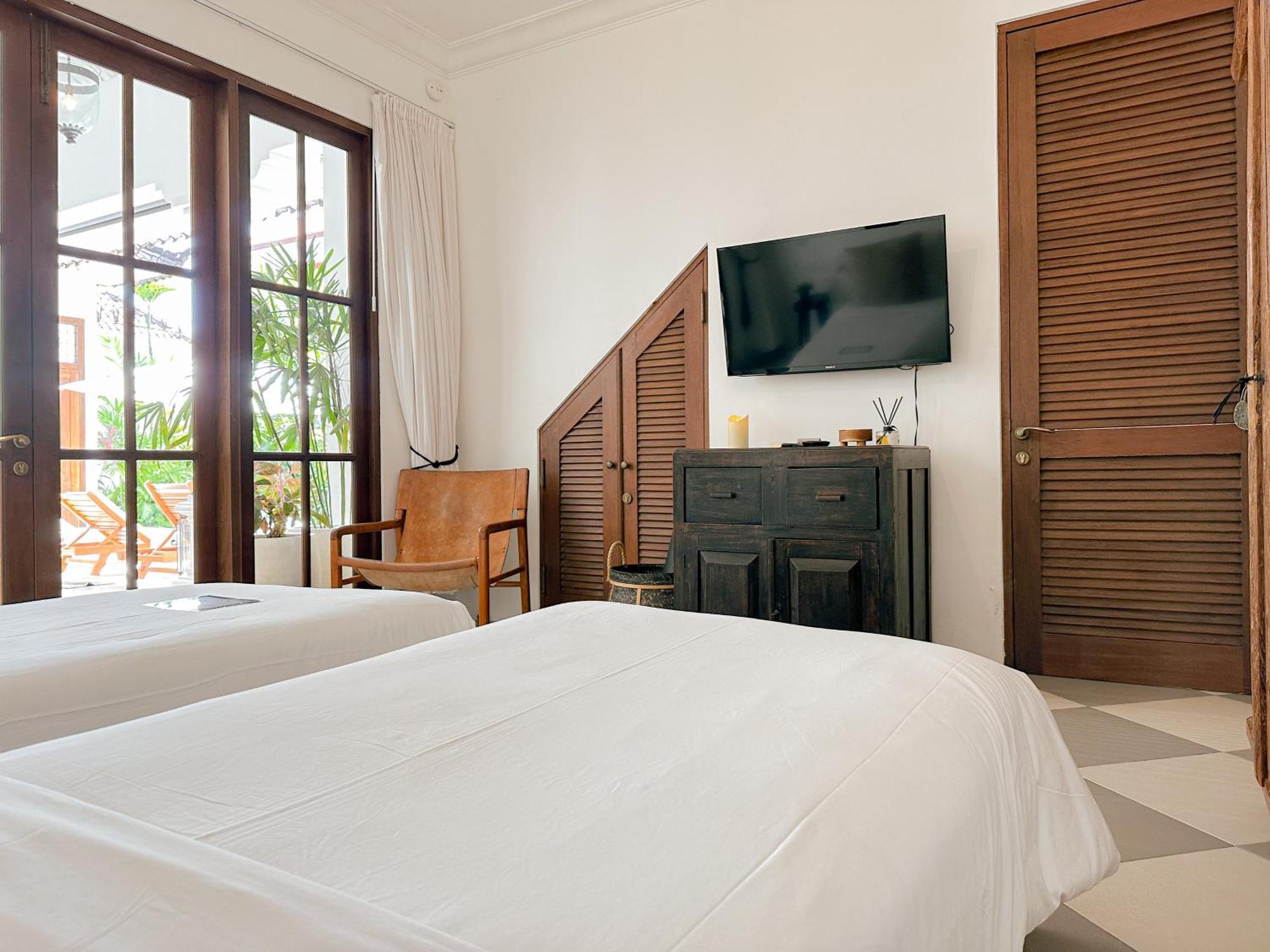 Villa Soleh Семиняк Екстериор снимка